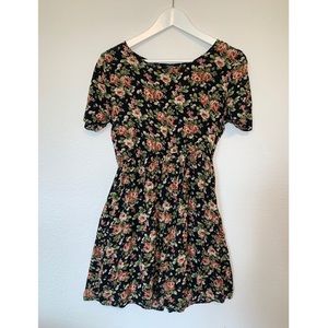FOREVER21 floral skater dress - shirt sleeve